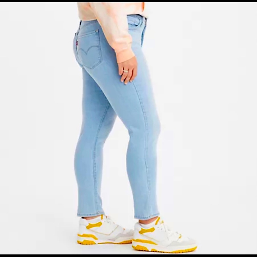 Levi’s 311 Shaping Skinny Women’s Jeans